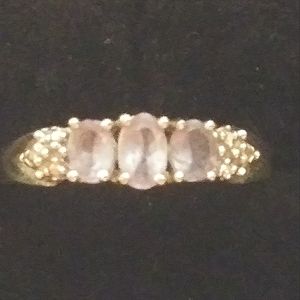 10K white gold & amethyst 3 stone ring with diamond chips sz 6